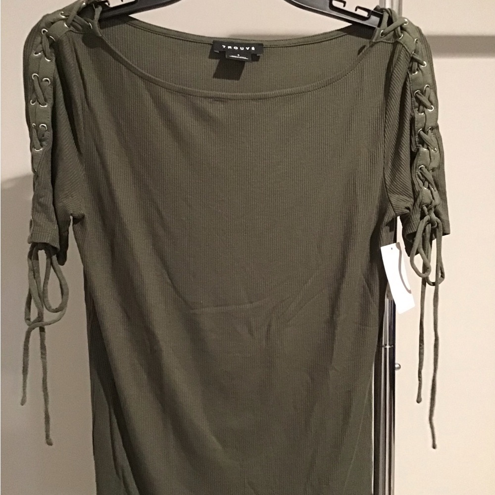 Women’s Knit Top